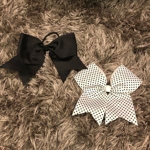 black n white cheer bows🦋